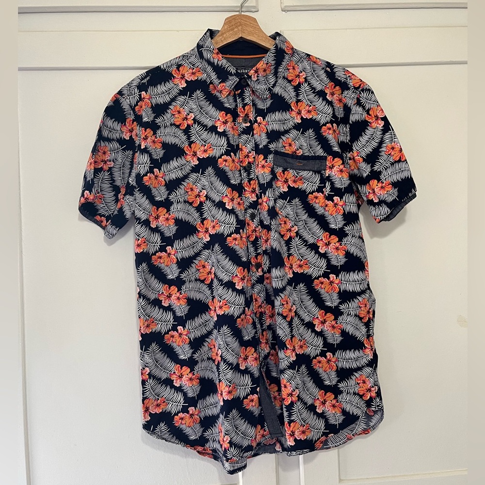 Trademark Company Eighty One XL Hawaiian Shirt, Navy Floral Feathers